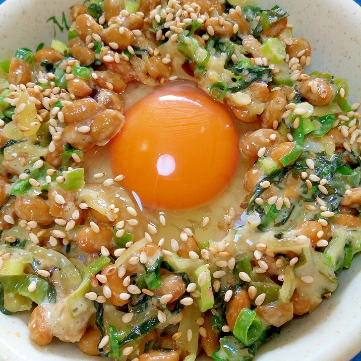 納豆の食べ方-生玉子＆ごま高菜たくあん♪
